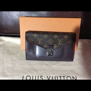 Lv clutch/wallet